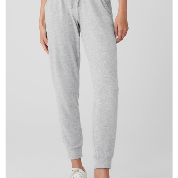 Alo Soho Sweatpant - Picture 2 of 5